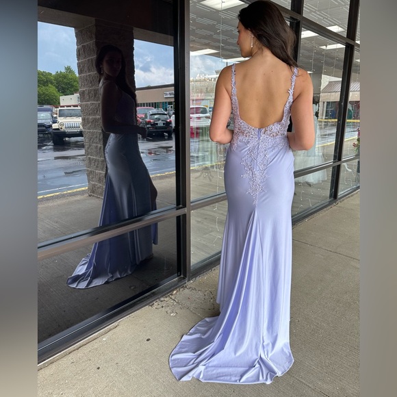 Clarisse gown, size 8. Color lilac. NWOT - Picture 3 of 5